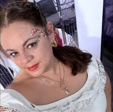 Ya es martes!!! 🎉🎉 Y en Dolce Mami estamos de 3x2 en mini pasteles!!!  🕵️Recuerda que también los puedes pedir a domicilio junto con tu café  favorito o frappé 😱☎️112.0173 y 180.2296 ¡