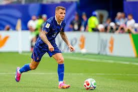 Lucas Digne : pourquoi Mbappé l'a pointé du doigt devant Deschamps, un France - Suède décisif ?