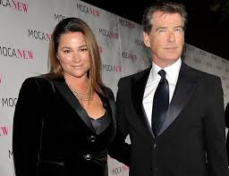 The james bond alum gushed about his sons, golden globe ambassadors dylan and paris, when he and his family joined access. Pierce Brosnan On Wife I M In Love Like It Was The First Day Pierce Brosnan Zimbio