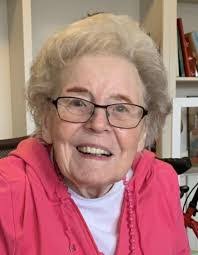 Marie Buck's Instagram, Twitter & Facebook