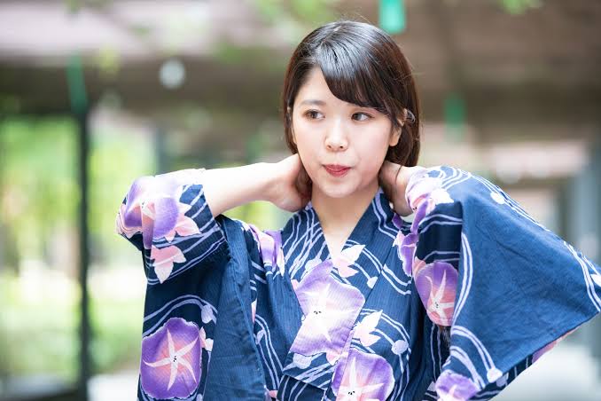 Complete Guide to Yukata: History, Wearing Tips, and Modern Trends -  Japambience