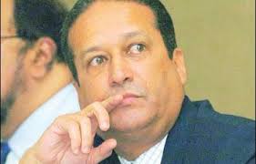 Pared se excusa con Valentín; apoya transferir fondos ONG