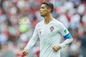 Timnas document.write(neg1eng, ,tnyear);squad jadwal & hasil. Ada Alasan Mengapa Cristiano Ronaldo Selalu Mengenakan Jersey Lengan Panjang Bolasport Com