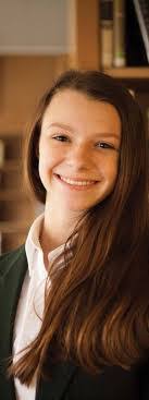 Maureen Newman's Instagram, Twitter & Facebook