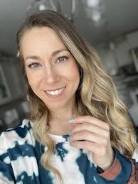 Melissa's Red Aspen Beauty Boutique 𝗪𝗘𝗟𝗖𝗢𝗠𝗘! Welcome to the most fun  Red Aspen pop up party everrrr featuring all my fave DIY Beauty Hacks!  Trust me, gettin' cute can be easy peasy