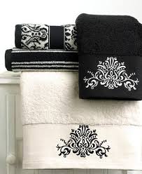 Black And White Striped Bath Towels Bath Towels And Furniture With French Style Spoil Yourself Black And White Towels White Towels White Hand Towels
