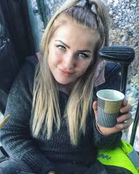 Viví, You're me BEAUTIFUL Jewel an STRONG BABY,VERY KISSES.!