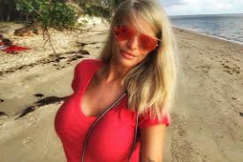 Enekeshaboru labas viki szerint maganlevelezest adott ki tolvai reni borsonline from media.borsonline.hu. Life Cimkek Tolvai Reni