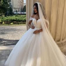 Mireasa live emisiunea mireasa transmisa live non stop in mod gratuit, pentru toti sustinatorii acestor concurenti care au venit in casa mireasa pentru asi gasi jumatate. Pin On Rochii De Mireasa Printesa