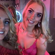 Emily Pavier (@emilypavier)