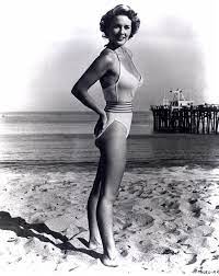 Happy 82nd Birthday To Vera Milesbirthday August 23 1930 Birthplace Oklahoma Starsensuelles Vera Mil Movie Stars Classic Actresses Hollywood Legends