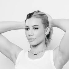 Bailey Moore's Instagram, Twitter & Facebook