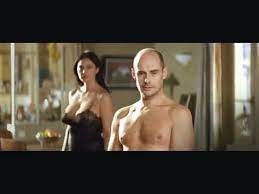 Daniela (monica bellucci) est une icône et un songe, pulpeuse madone, avide, sur le plan sensuel, de donner autant que de recevoir. Combien Tu M Aimes 2005 Vostfr Film Streaming Xvid Ac3 480p 30fps H264 128kbit Aac Video Dailymotion