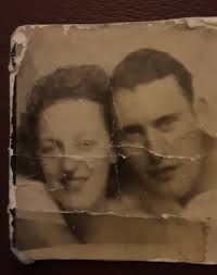 Can someone restore family photo?