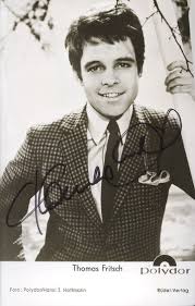 Er ist ein beliebter schauspieler mit einer unglaublichen stimme, mit der er nicht nur als hörbuch und synchronsprecher tätig ist, sondern auch als die anzahl von filmen und serien, in denen thomas fritsch gespielt hat, ist groß. Thomas Fritsch Www Rocknroll Schallplatten Forum De