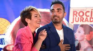 El fiestón de Rocío Carrasco y Fidel Albiac para sus amigos televisivos: piscina privada y barbacoa