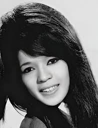 Estelle Bennett of the Ronettes ( sister of Ronnie Spector )