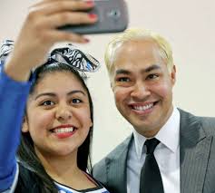 Mayor golden in his Voks support