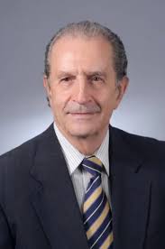 La muerte de Rodrigo Borja deja un gran vacío pero sobre todo un gran  testimonio de vida con dignidad, honestidad y coherencia. Solía decir que  la Izquierda Democrática no representa a la