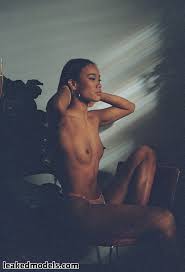 Nona Sobo  Nonasobo  aliceeee_watson Foto Desnuda Filtrada OnlyFans 70 -  Modelos Filtradas