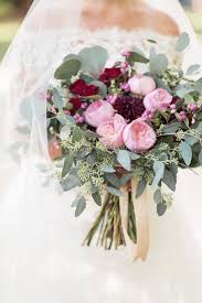 Golden Hour What S That And Why Should I Care Let Us Teach You Tischdekoration Hochzeit Blumen Blumendeko Hochzeit Brautstrausse