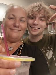 Remove cup and shot glass from design?