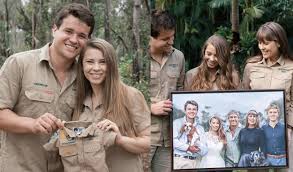 Terri and bindi irwin shared sweet photographs of the late steve irwin, also known as 'the robert irwin is continuing his dad's legacy, and people are sharing the love on his latest instagram photo. Bindi Irwin And Husband Chandler Powell Are Pregnant With First Child