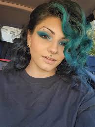 Hello, I'm Marina and something to know about me is