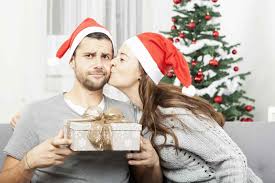 Whether you're shopping for your dad, son, or husband, we've got you covered with these genius gift ideas for any budget. Christmas Presents For Men 2019 Guide To The Best Gift Ideas For Him Esr Blog