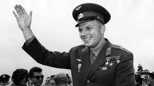 Юрий гагарин — курсант саратовского аэроклуба досааф. Prosto Lyubov Yurij Gagarin Ostaetsya Samym Populyarnym Zemlyaninom Galaktiki Stati Izvestiya