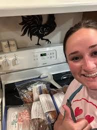 Alicia Bergstrom's Instagram, Twitter & Facebook