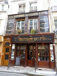 Au 95 De La Rue C Est Cette Fois Une Partie De La Facade D Une Ancienne Epicerie Du 19eme Devanture Facades De Magasins Facade Boutique