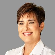 Janet Sewell's Instagram, Twitter & Facebook