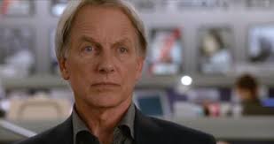 After being shot, gibbs fights for his life aboard a navy hospital ship, while dinozzo and joanna travel to shanghai to try and take down the calling. Ncis Recap 11 17 15 Season 13 Episode 9 Day In Court Celeb Dirty Laundry