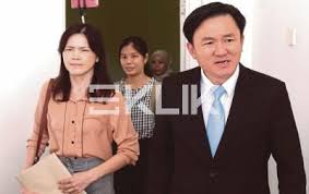 I interrupted myself during the interview but i was about to say (before i put the ice in) that i prefer the espresso. Paul Yong Choo Klik