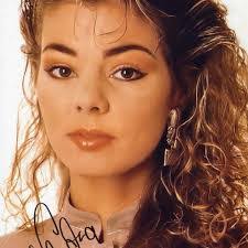 Sandra Singer's Instagram, Twitter & Facebook