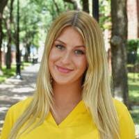 Sasha Stratton's Instagram, Twitter & Facebook