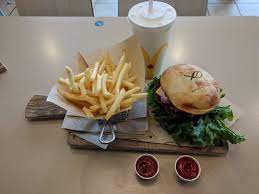The 9 Best Fast Food Places Near Pearson Airport Toronto Fast Food Places Best Fast Food Best Fast Food Places