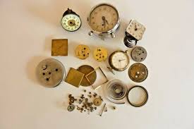 Lot De Divers Pieces Detachees Pour Reveil Ref C 67 B Ceramique Decor Reveil De Voyage Reveil