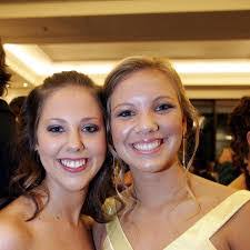 Robyn Cummins's Instagram, Twitter & Facebook