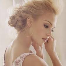 Lucy Avery (@Lucy_Avery)