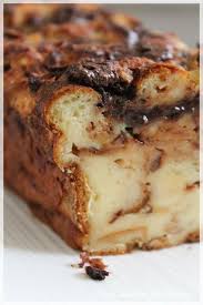 Voici Une Super Recette Pour Utiliser Les Restes De Pains De Brioches De Pains Au Lait Ou De Viennoiseries Suite Recette Pudding Recette Recettes De Cuisine