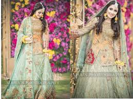 Fashion Arts In 2020 Latest Dress Design Mehndi Dress Event Dresses
