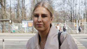 Jun 14, 2021 · любовь соболь объяснила, что в нынешней ситуации она не может обеспечить безопасность своим волонтёрам, сотрудникам и жертвователям на избирательной кампании, так как все данные этих. Vezhlivo Govorya Vy Byli Ne V Sebe Poslednij Den Slushanij Kvartirnogo Dela Lyubovi Sobol Bbc News Russkaya Sluzhba