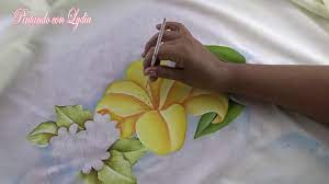 Como Pintar Flores Lilis Amarillas Pinta Conmigo Youtube Dibujos sobre tela con rotulador. como pintar flores lilis amarillas pinta conmigo