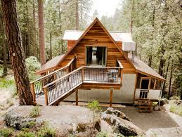 This log classic is woodsy and warm and has plenty of room to stretch out in. Bzmmijd Gqhpbm