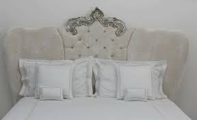 Bett swarovski, bett mit kopfteil angereichert mit swarovski idfdesign. Bett Mit Kopfteil Angereichert Mit Swarovski Idfdesign