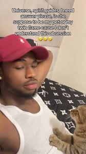 I couldn’t hold the laugh I had to carry her down cause like what’s  happening?? 😂 #fyp #vira #cat #funny #universe