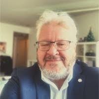 Terry Bender's Instagram, Twitter & Facebook