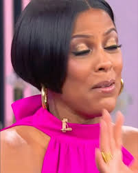 📣 Crowned Skin is casting. We're looking for expressive, confident men and  women (ages 20–40) of all ethnicities to appear in upcoming Crowned Skin  commercial content. This is a paid opportunity and